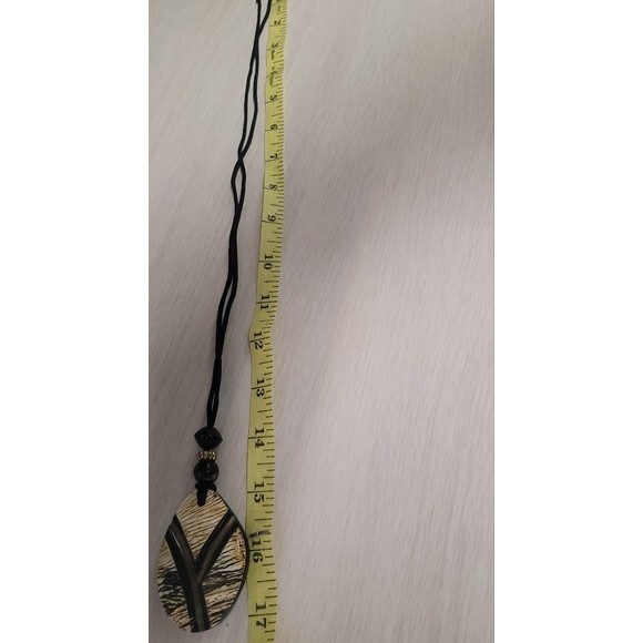 Handcarved Necklace Spiritual Realm Shop  Spirit Protector Evocation - Picture 6 of 6